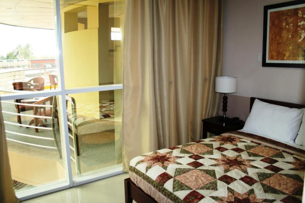 Princess Madison Hotel Ángeles Chambre photo