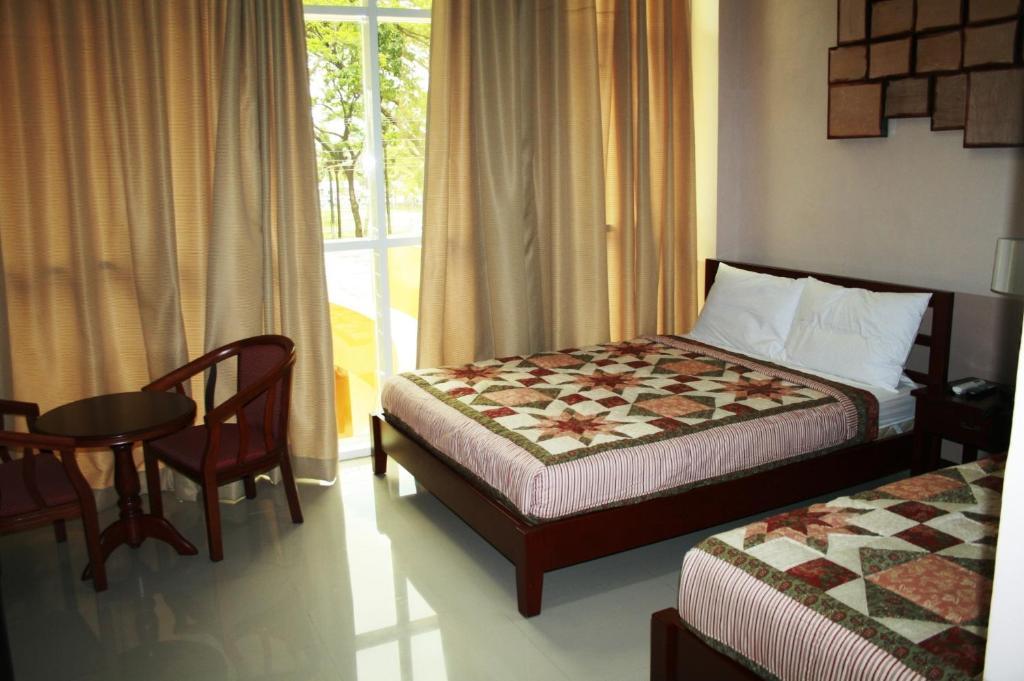 Princess Madison Hotel Ángeles Chambre photo