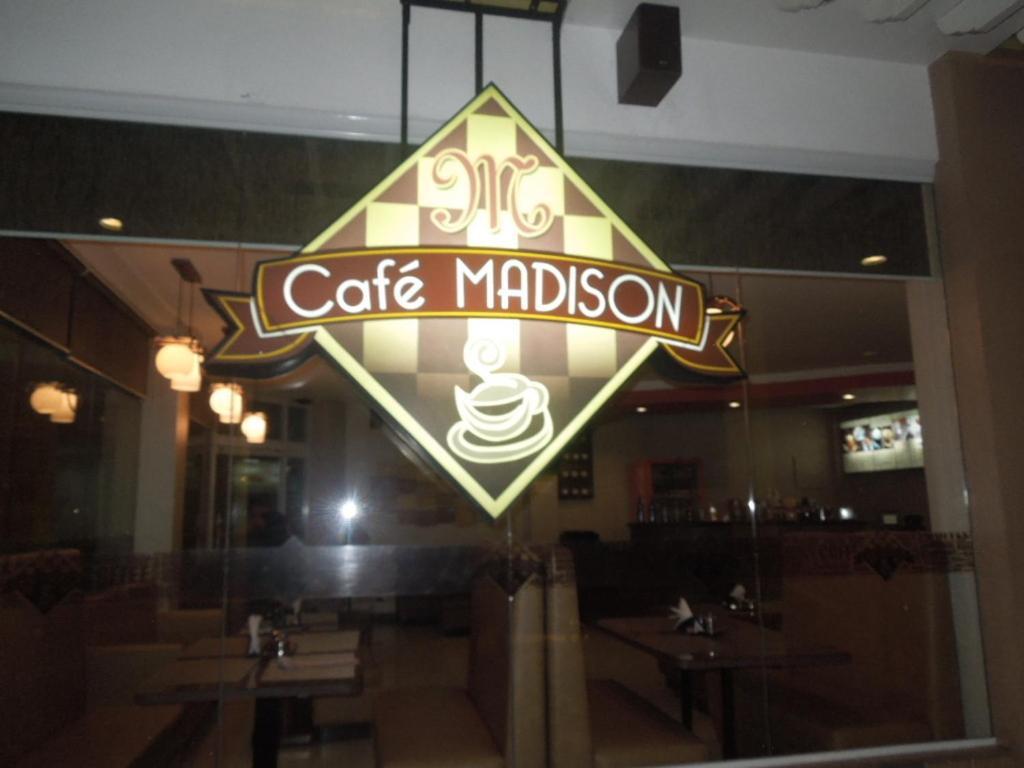 Princess Madison Hotel Ángeles Extérieur photo